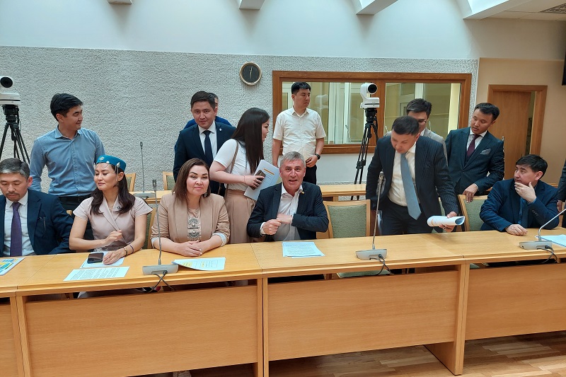 Seimo LSDP frakcijos narys K. Vilkauskas susitiko su viešojo administravimo institucijų atstovais iš Kazachijos