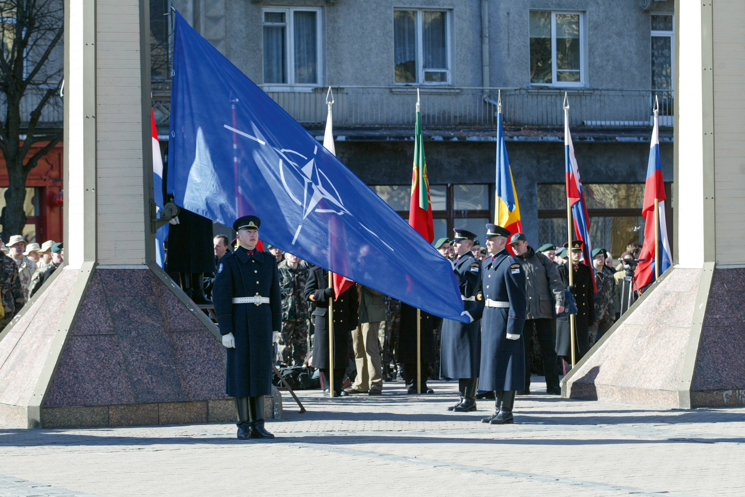 Paroda „Tvirtu žingsniu – į NATO“ (Lankytojų centre)