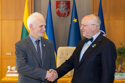 2026 04 23<br>Seimo Pirmininko J. Oleko susitikimas su Baltarusijos žmogaus teisių organizacijos „Viasna“ vadovu Alesiu Bialiatskiu