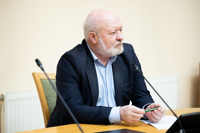 Seimo nario E. Gentvilo pranešimas: bankų solidarumo mokestis virsta valdančiųjų godumo mokesčiu