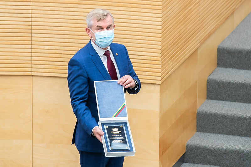 Seimas awards staff members of the Office