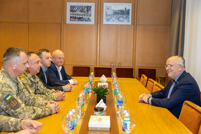 2025 10 22</br>Seimo Pirmininko Juozo Oleko susitikimas su Ukrainos karo medikais
