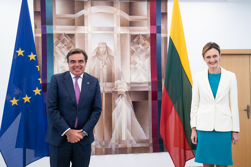2021 09 04</br> Seimo Pirmininkės Viktorijos Čmilytės-Nielsen susitikimas su Europos Komisijos Pirmininko pavaduotoju Margaričiu Skinasu