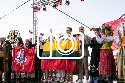 2021 m. liepos 6 d. Seimo Pirmininkė Viktorija Čmilytė-Nielsen giedojo Tautišką giesmę