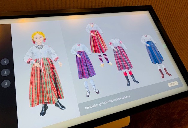 tautiniai kostiumai.jpg