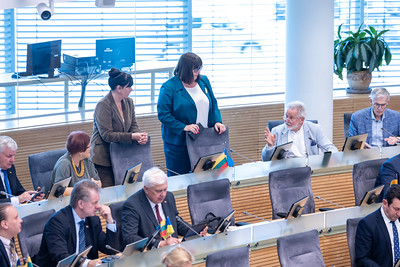 Seimas po svarstymo pritarė siūlymui banderolėmis žymėti importuojamą elektroninių cigarečių skystį
