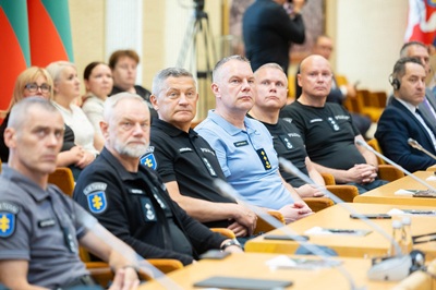 Seime įvyko tarptautinė konferencija „Nulinė tolerancija smurtui prieš pareigūnus“