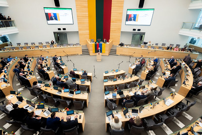 Seimas įteisino vienkartinę rinkliavą už savivaldybės įrengto kolumbariumo nišos skyrimą