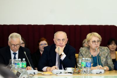 Seimo LSDP frakcijos pranešimas: socialdemokratai tęsia konsultacijas su visuomene dėl mokesčių – susitiko su verslo atstovais