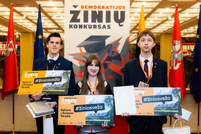 Penktąjį Demokratijos žinių konkursą laimėjo gimnazistė iš Šilutės r. Žemaičių Naumiesčio gimnazijos
