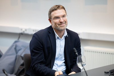 Seimo Demokratų frakcijos „Vardan Lietuvos“ pranešimas: demokratai siūlo pažeidžiamus vartotojus į visuomeninį tiekimą sugrąžinti automatiškai, jei dėl to elektros kaina jiems būtų mažesnė