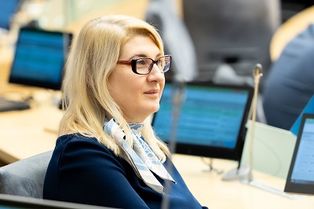 Seimo narės D. Asanavičiūtės-Gružauskienės pranešimas: „Konservatoriai siekia drausti Rusijos pilietybę turintiems asmenims dalyvauti politinių partijų veikloje“

