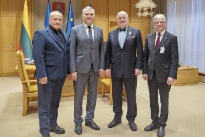 Seimo Pirmininkas J. Olekas su „Linavos“ atstovais aptarė vežėjų patiriamus nuostolius ir galimas tarptautines priemones