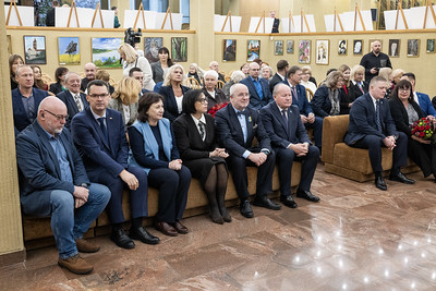 TV apžvalgoje „Seimo savaitė“: kitų metų valstybės biudžeto projekto svarstymas, didinami mokslo darbuotojų atlyginimai, Kauno rajono įkūrimo 70-metis