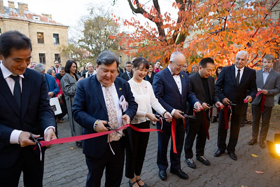 2026 10 08<br>Atminimo ceremonija ir naujos lauko ekspozicijos, skirtos Čiunei Sugiharai, atidarymas
