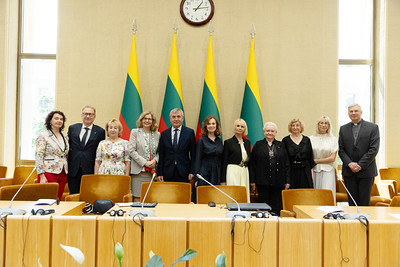 Kultūros komiteto pranešimas: Seime pagerbtas profesoriaus Prano Dovydaičio atminimas: tarptautinėje konferencijoje diskutuota apie tiesos, kultūros ir valstybės ateitį