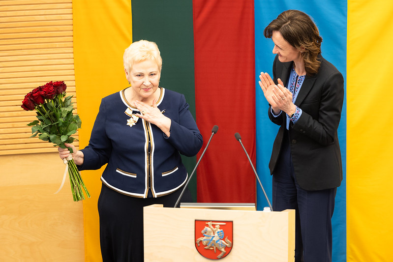 2024 m. laureatės ilgametė Seimo narė, 2009–2012 m. Seimo Pirmininkė Irena Degutienė ir demokratijos gynėja, disidentė, vienuolė Felicija Nijolė Sadūnaitė (po mirties)