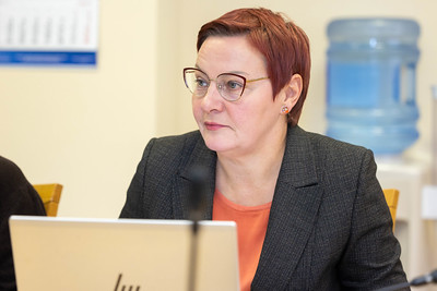 Seimo narės Daivos Ulbinaitės pranešimas: parlamentarė siūlo kriminalizuoti dezinformaciją ir pristato informacinės gynybos įstatymų paketą