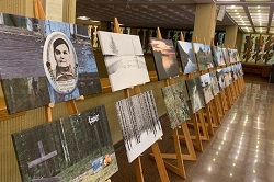 Ričardo Grigo fotografijų paroda „Atmintis Sibiro smėlyje“, skirta Gedulo ir vilties dienai (LAISVĖS GYNĖJŲ GALERIJA) (2022-06-06)