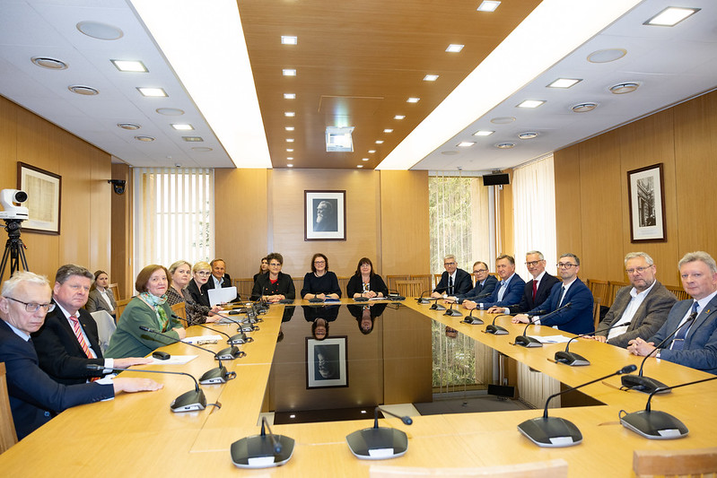 Seimo LSDP frakcijos pranešimas po renginio: „Pacientų priemokų skandalas: gydymo įstaigos verčia pacientus susimokėti antrą kartą“