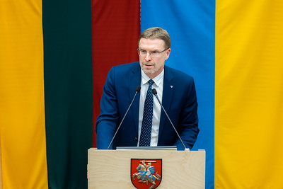 Seimo Demokratų frakcijos „Vardan Lietuvos“ pranešimas: Vyriausybės programa pirmiausia turi atliepti realius žmonių rūpesčius