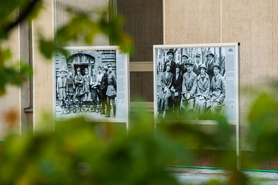 Interactive audio exhibition of photographs in the open Grand Courtyard of the Seimas narrates the history of the Constituent Seimas