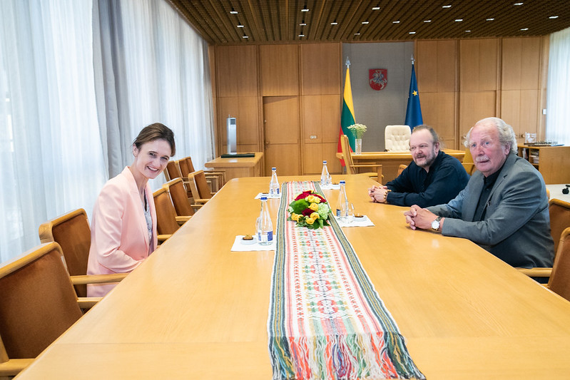 2021 07 02</br>Seimo Pirmininkės Viktorijos Čmilytės-Nielsen susitikimas su buvusiu Islandijos užsienio reikalų ministru Jonu Baldvinu Hanibalsonu