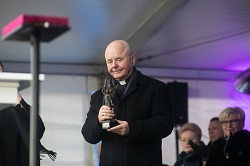 2021 metų Laisvės premijos laureatai – Telšių vyskupas emeritas Jonas Boruta SJ, Bernadeta Mališkaitė SJE ir Elena Šiuliauskaitė SJE