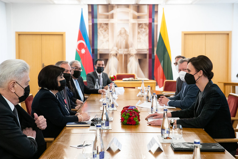 2022 02 03</br>Seimo Pirmininkės V. Čmilytės-Nielsen susitikimas su Azerbaidžano Respublikos Didžiojo Medžliso Pirmininke Sahiba Gafarova