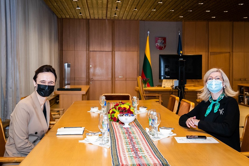 2021 02 23 </br>Seimo Pirmininkės V. Čmilytės susitikimas su Aplinkos apsaugos komiteto pirmininke A. Gedviliene
