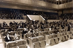 1994 m. kovo 11 d. iškilmingas posėdis