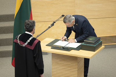 Seimo Tėvynės sąjungos-Lietuvos krikščionių demokratų frakcijos pranešimas: „Seime prisiekė Vilius Semeška“