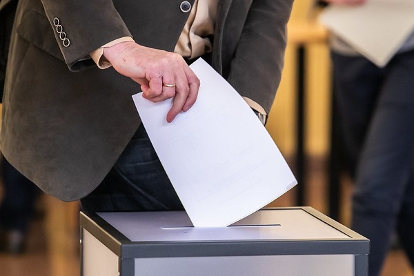 Seimo nario A. Bagdono pranešimas: „Pilietybės referendumas nepasidavė dirbtinei dramai“