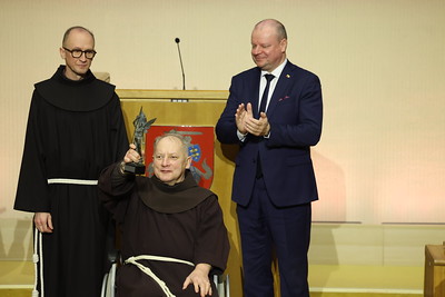 Už nuopelnus kovoje dėl Lietuvos laisvės ir nepriklausomybės 2024 m. Laisvės premija įteikta kunigui pranciškonui Juliui Sasnauskui