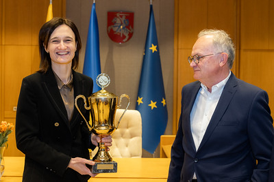 2023 04 26</br>Lietuvos parlamentinės golfo rinktinės iškovotos Europos taurės įteikimas