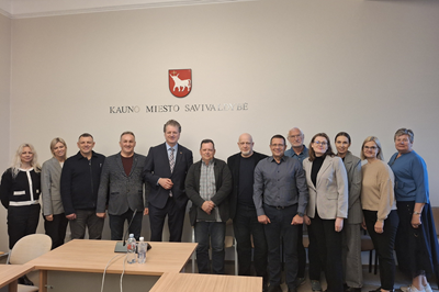 Seimo Priklausomybių prevencijos komisijos pirmininkas prof. dr. Saulius Čaplinskas: „Organizuojant priklausomybių konsultantų darbą turime išgryninti efektyvią paslaugos teikimo sistemą“