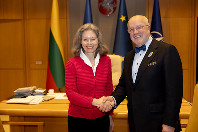 2025 11 25<br>Seimo Pirmininkas susitiko su Danijos Karalystės ambasadore Grėte Silesen