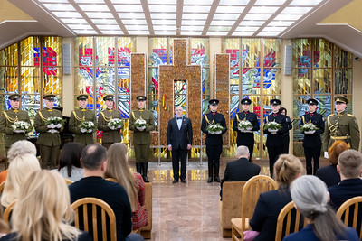 2026 03 10<br>Gėlių, skirtų padėti ant Lietuvos Nepriklausomybės Akto signatarų kapų, perdavimo ceremonija
