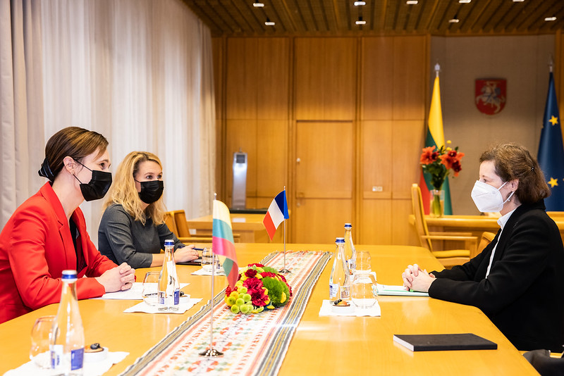 2021 11 10</br>Seimo Pirmininkės Viktorijos Čmilytės-Nielsen susitikimas su Prancūzijos Respublikos ambasadore Aliks Everar