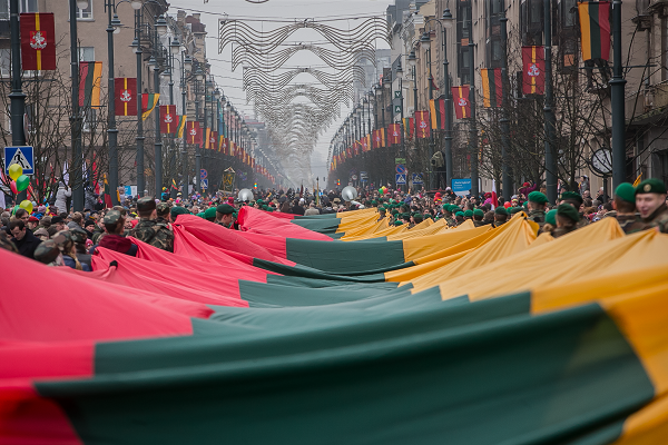 Kovo 11-osios Akto įtvirtinimo kelias pirmaisiais atkurtos Lietuvos Nepriklausomybės metais 