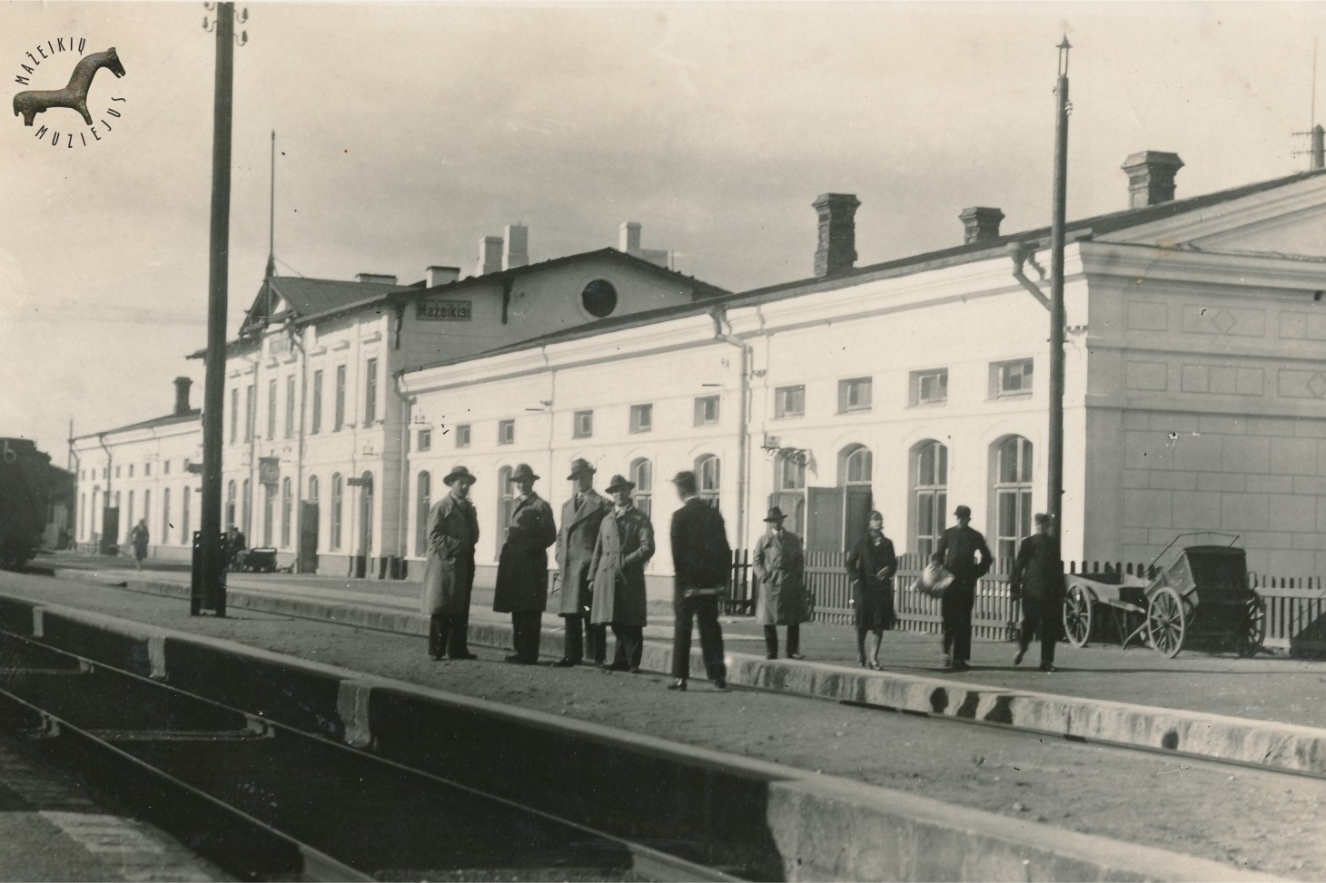 Fotografijų paroda „XX a. per. Mažeikiai ir žmonės“ (Jungiamoji galerija)