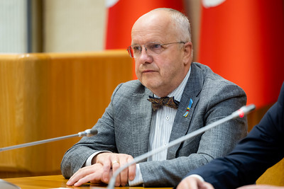 Seimo Pirmininkas kritiškai sureagavo į R. Žemaitaičio antisemitinius pasisakymus A. Gelūno atžvilgiu