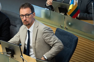 Seimo nario V. Kernagio pranešimas: registravome pataisas, ribojančias prekybą tabako vartojimo gaminiais automatuose