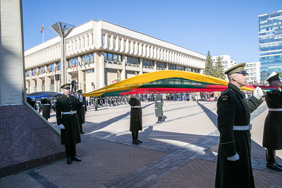 Seimo kanceliarija ir Lankytojų centras kviečia kartu švęsti Nepriklausomybės 35-metį