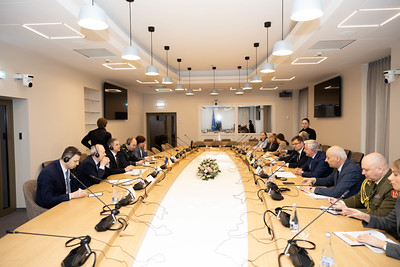 2026 04 17<br>Nacionalinio saugumo ir gynybos komiteto narių susitikimas su Moldovos gynybos ministru