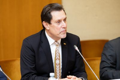 Seimo nario V. Juozapaičio pranešimas: Seimo lankytojų centre rengiamas forumas „Kultūra kaip strateginis išteklius grėsmės akivaizdoje“