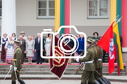 2016 metų Valstybės (Lietuvos Karaliaus Mindaugo karūnavimo) ir Tautiškos giesmės dienos minėjimo nuotraukos