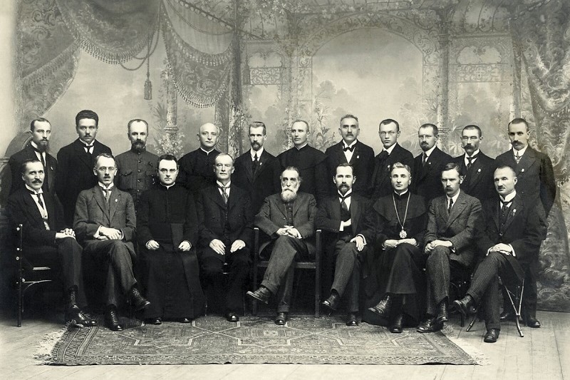 Vasario 16-osios Nepriklausomybės Akto signatarai.jpg