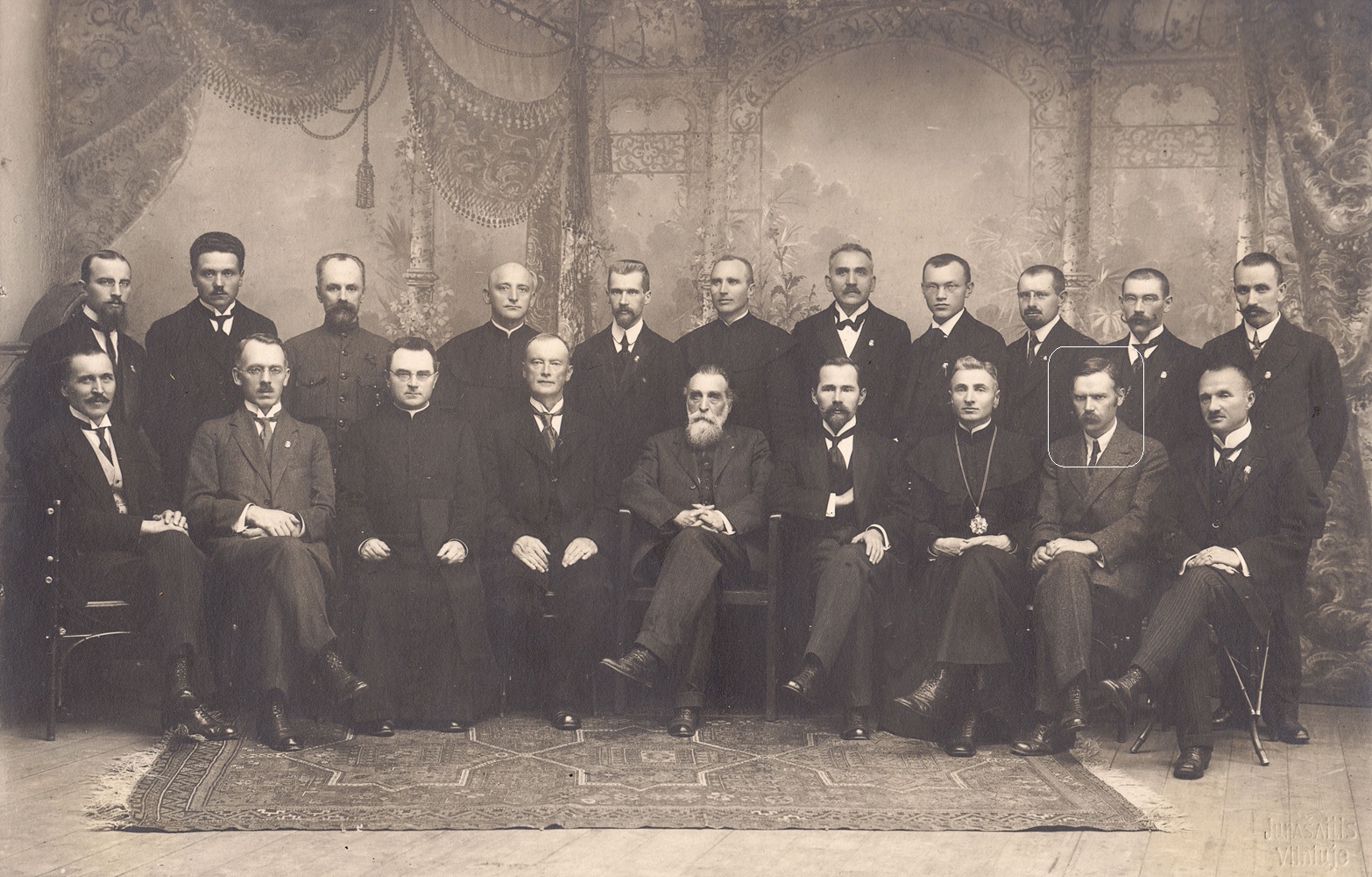 KAKA_alb.18_foto.6_1000px_Kairys_amrk.jpg