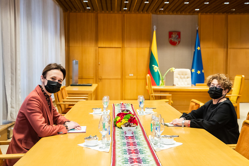 2021 11 30</br>Seimo Pirmininkės Viktorijos Čmilytės-Nielsen susitikimas su Lietuvos žydų bendruomenės pirmininke Faina Kukliansky